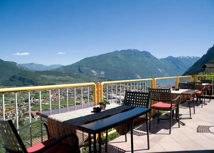 Hotel Deva Riva del Garda